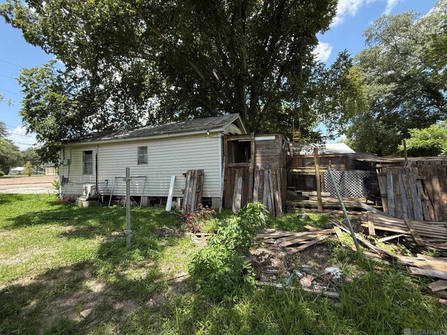 406 W Caroline St, Gonzales, LA 70737
