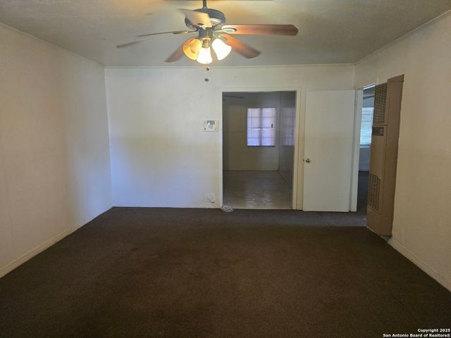 122 Roesler, San Antonio, TX 78220