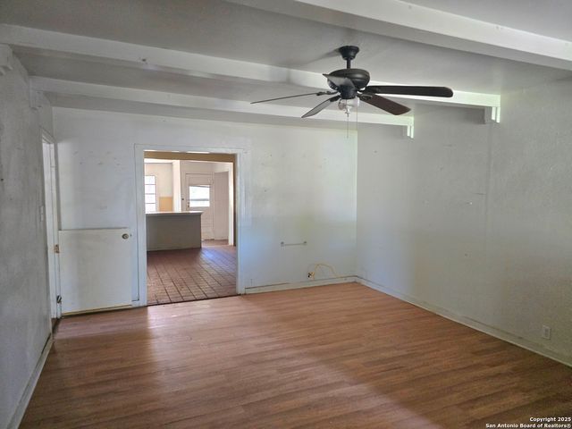 122 Roesler, San Antonio, TX 78220