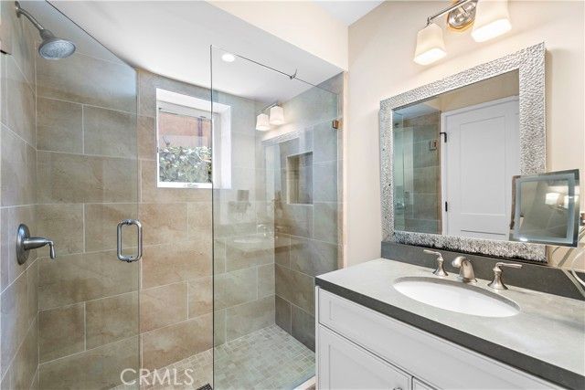 826 Cliff Drive Lower, Laguna Beach, CA 92651