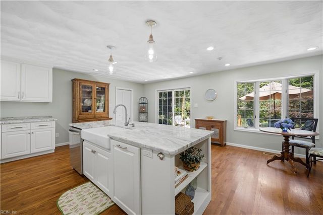 3712 N Queensgrove CIR, Virginia Beach, VA 23452