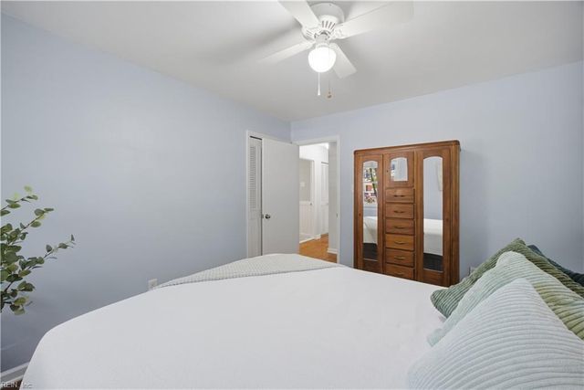 3712 N Queensgrove CIR, Virginia Beach, VA 23452