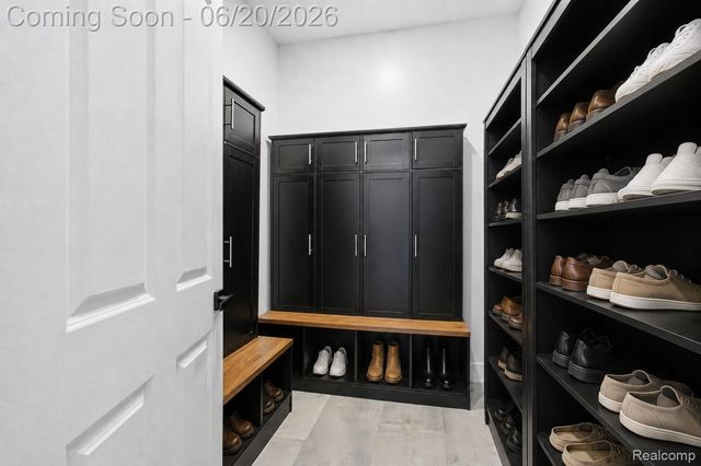 24696 Franklin Park Drive, Franklin Village, MI 48025