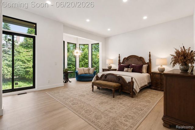 24696 Franklin Park Drive, Franklin Village, MI 48025
