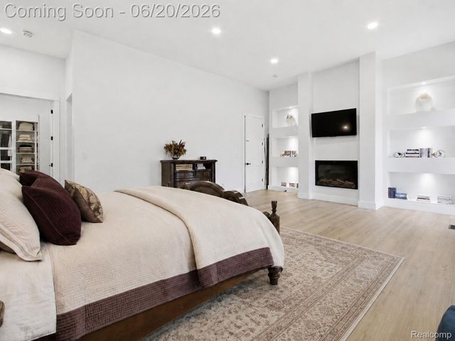 24696 Franklin Park Drive, Franklin Village, MI 48025