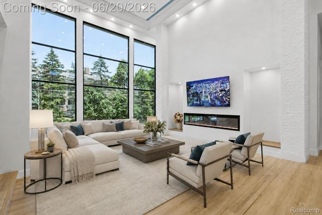 24696 Franklin Park Drive, Franklin Village, MI 48025