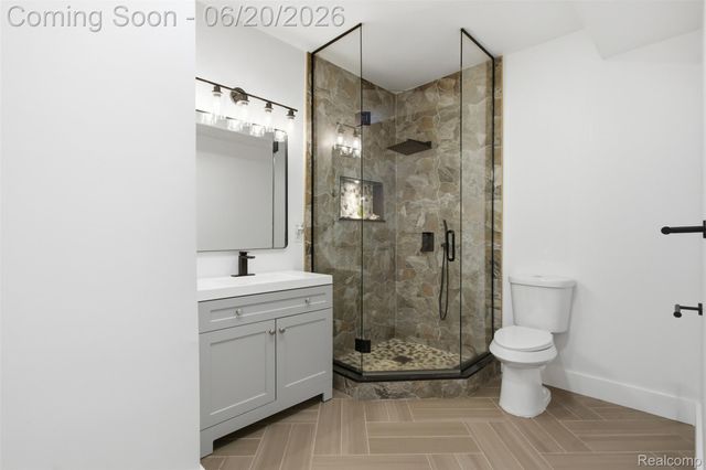 24696 Franklin Park Drive, Franklin Village, MI 48025