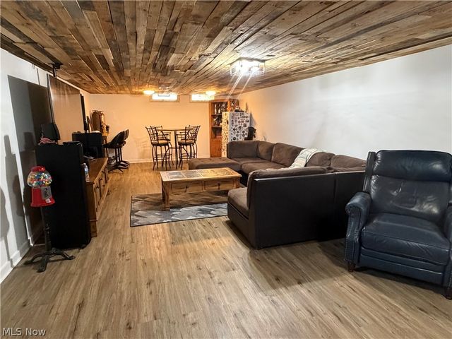 6671 Kingsdale Boulevard, Parma Heights, OH 44130
