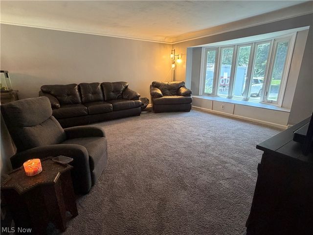 6671 Kingsdale Boulevard, Parma Heights, OH 44130