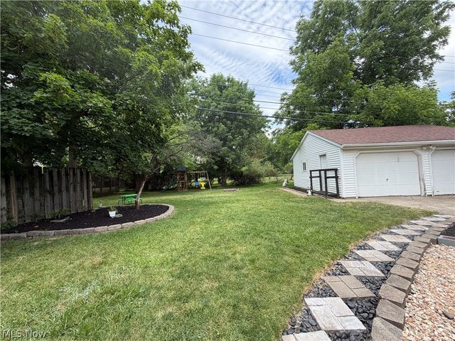 6671 Kingsdale Boulevard, Parma Heights, OH 44130