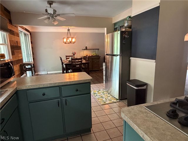 6671 Kingsdale Boulevard, Parma Heights, OH 44130
