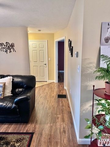 14 Servant Way, Southbridge, MA 01550