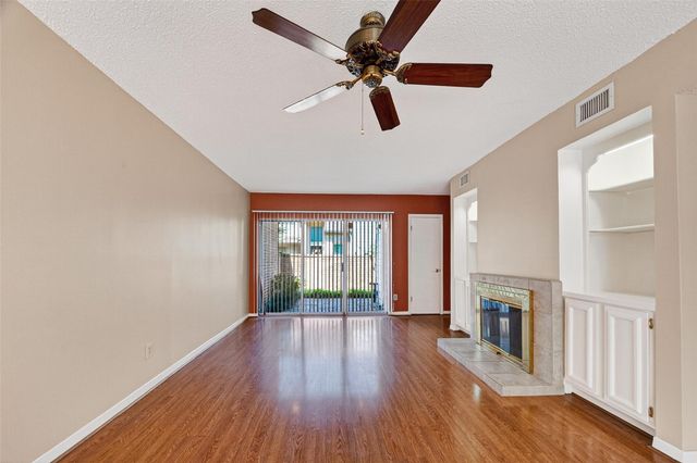 2010 Augusta Drive, Houston, TX 77057