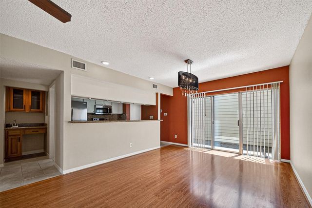 2010 Augusta Drive, Houston, TX 77057