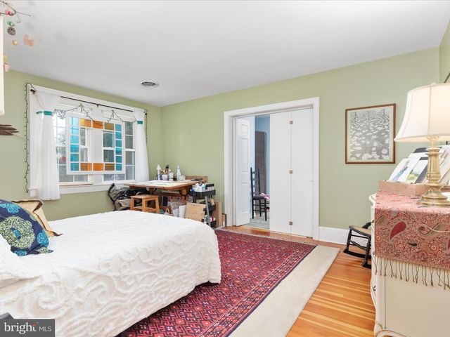 517 W LOCUST ST, Woodstock, VA 22664