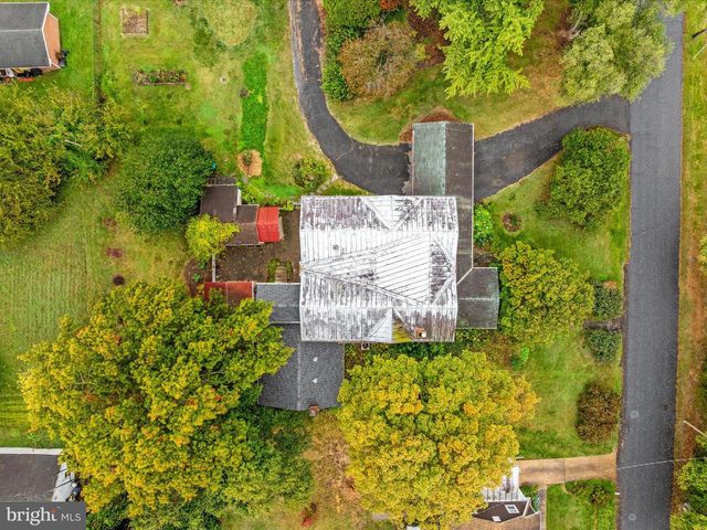 517 W LOCUST ST, Woodstock, VA 22664