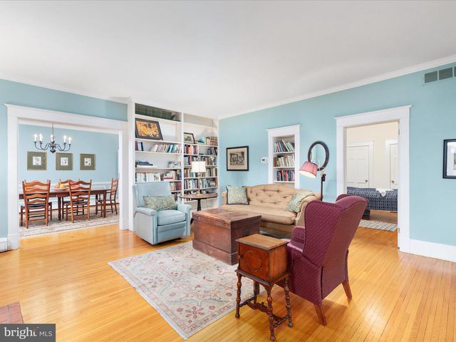 517 W LOCUST ST, Woodstock, VA 22664