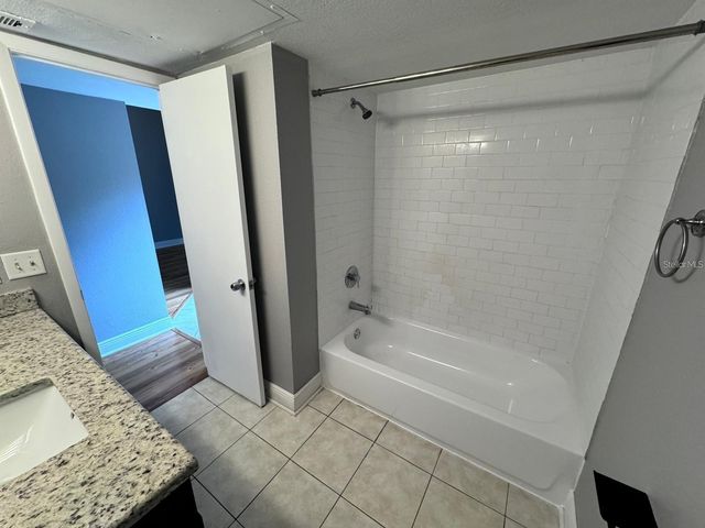 1916 LAKE ATRIUMS CIRCLE 33, Orlando, FL 32839