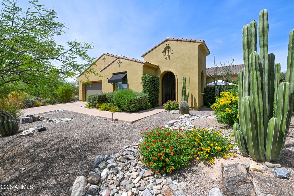 9422 E VIA DE VAQUERO Drive, Scottsdale, AZ 85255 — photo 2