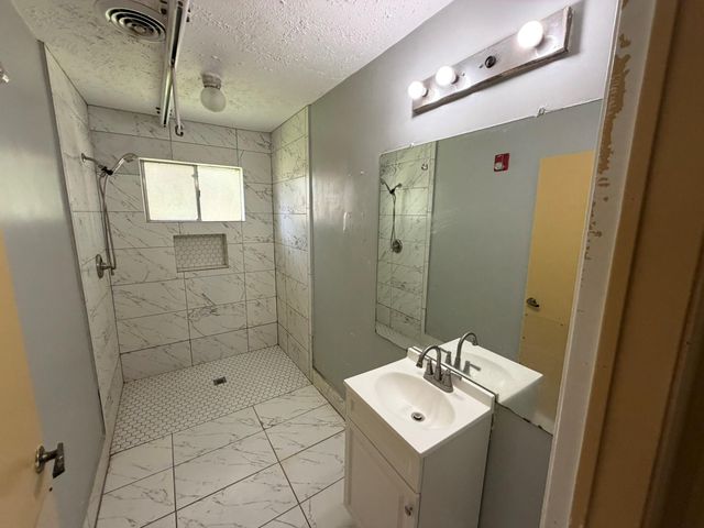 1808 Pinewood Park Drive, Missouri City, TX 77489
