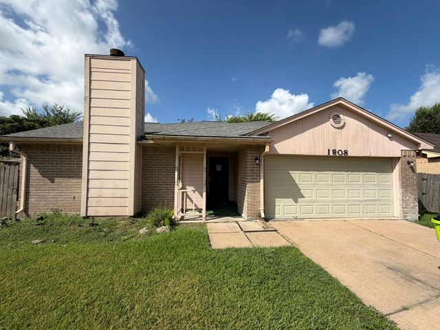 1808 Pinewood Park Drive, Missouri City, TX 77489