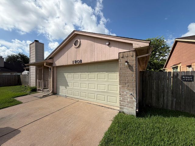 1808 Pinewood Park Drive, Missouri City, TX 77489