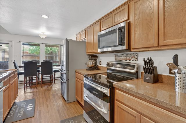 2206 Lapsley Street, Dallas, TX 75212