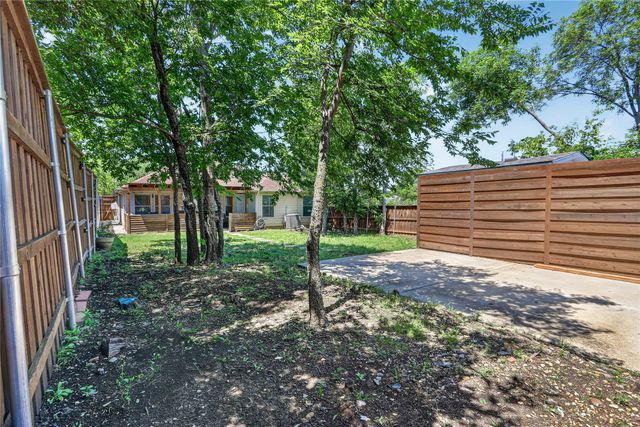 2206 Lapsley Street, Dallas, TX 75212