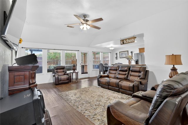 2206 Lapsley Street, Dallas, TX 75212