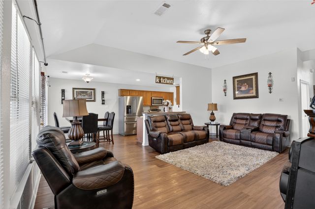 2206 Lapsley Street, Dallas, TX 75212