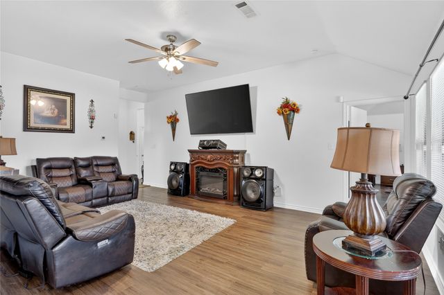 2206 Lapsley Street, Dallas, TX 75212