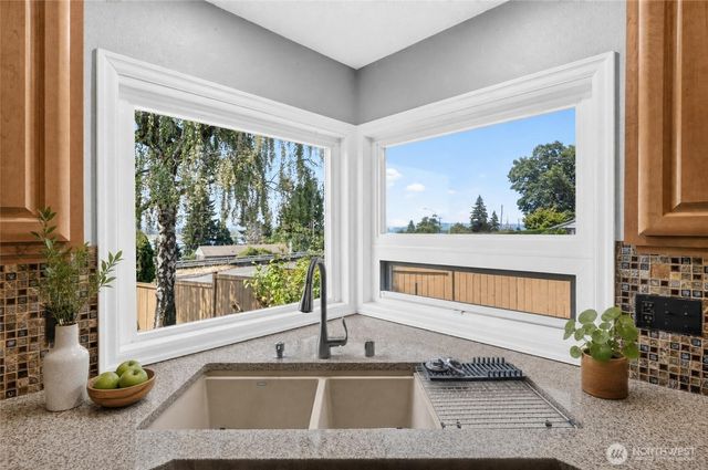 6805 SE Middle Way, Vancouver, WA 98664
