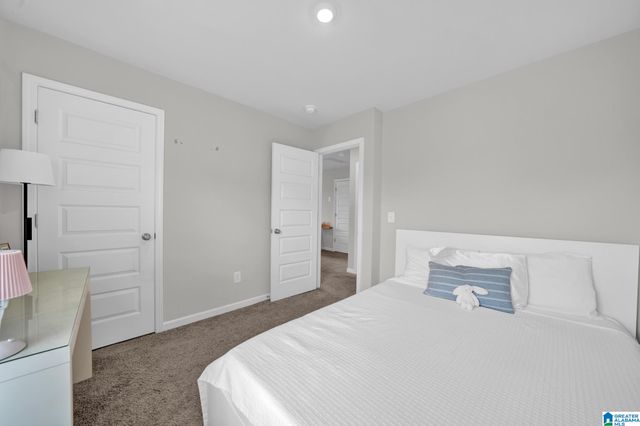 8808 ROCKHAMPTON DRIVE, Leeds, AL 35094