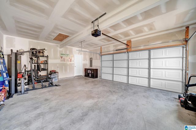 8808 ROCKHAMPTON DRIVE, Leeds, AL 35094