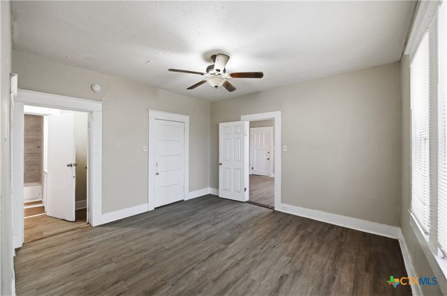 214 E Huff Avenue, San Antonio, TX 78214