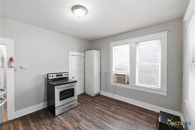 214 E Huff Avenue, San Antonio, TX 78214