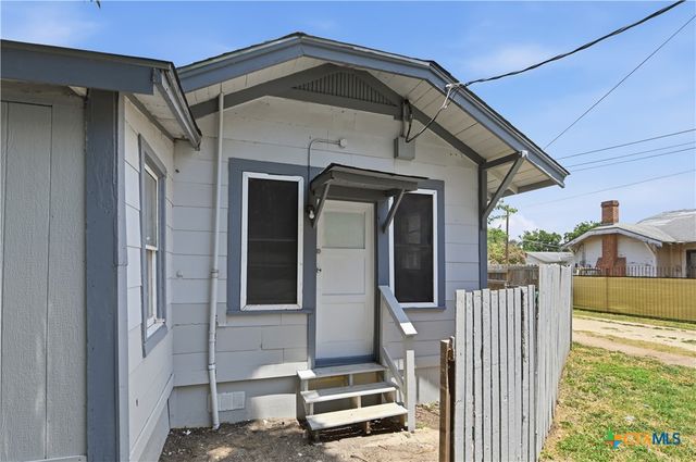 214 E Huff Avenue, San Antonio, TX 78214
