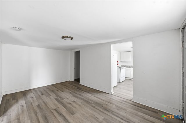 214 E Huff Avenue, San Antonio, TX 78214
