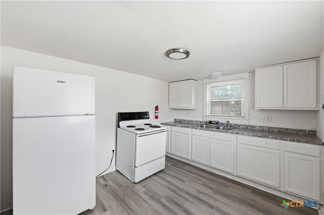214 E Huff Avenue, San Antonio, TX 78214