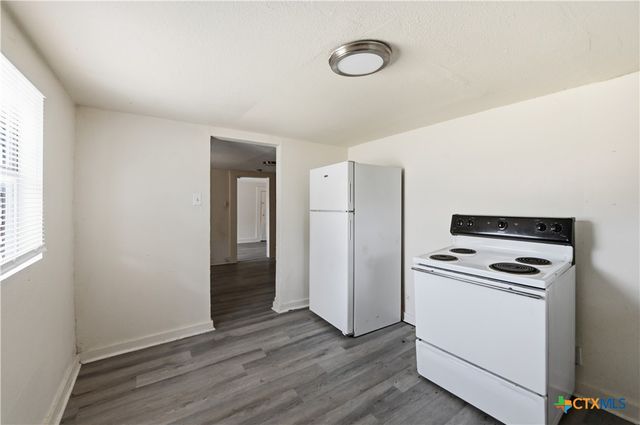 214 E Huff Avenue, San Antonio, TX 78214