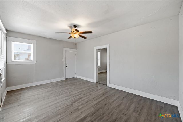 214 E Huff Avenue, San Antonio, TX 78214