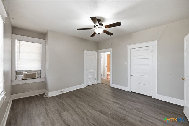 214 E Huff Avenue, San Antonio, TX 78214