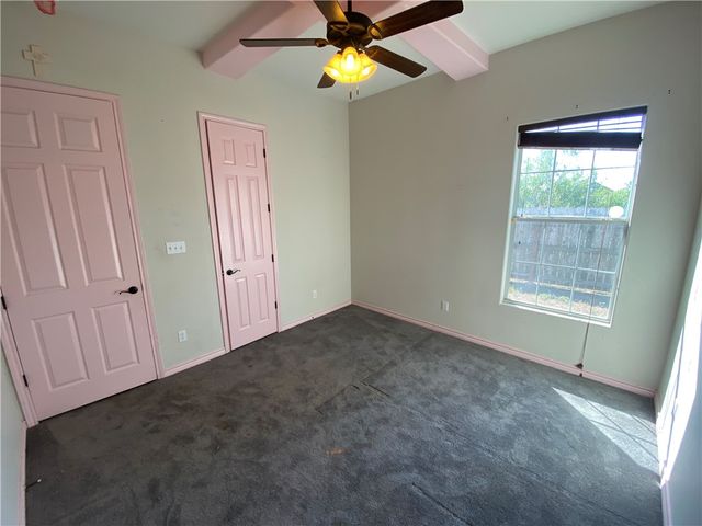 2079 Isabella Dr, Kingsville, TX 78363