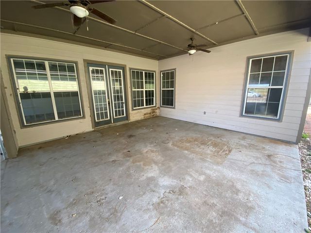 2079 Isabella Dr, Kingsville, TX 78363