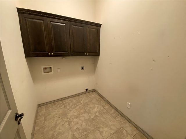 2079 Isabella Dr, Kingsville, TX 78363