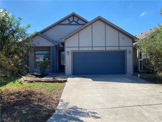 2079 Isabella Dr, Kingsville, TX 78363