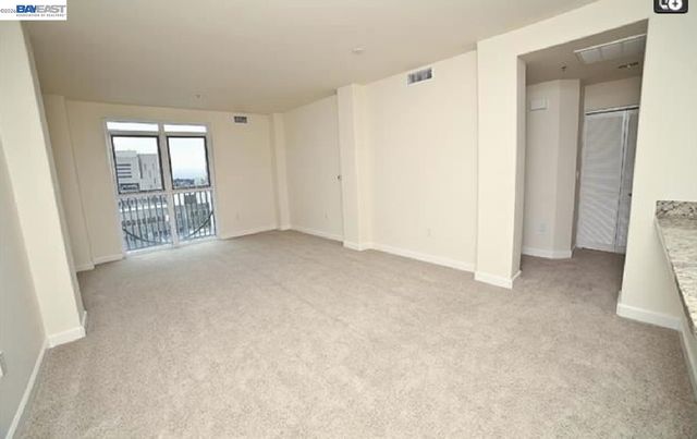 423 7Th St 208, Oakland, CA 94607
