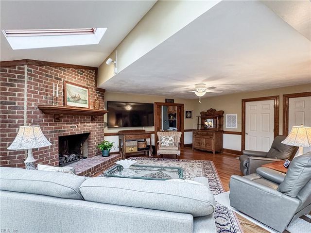 1209 Smith Cove CIR, Virginia Beach, VA 23455