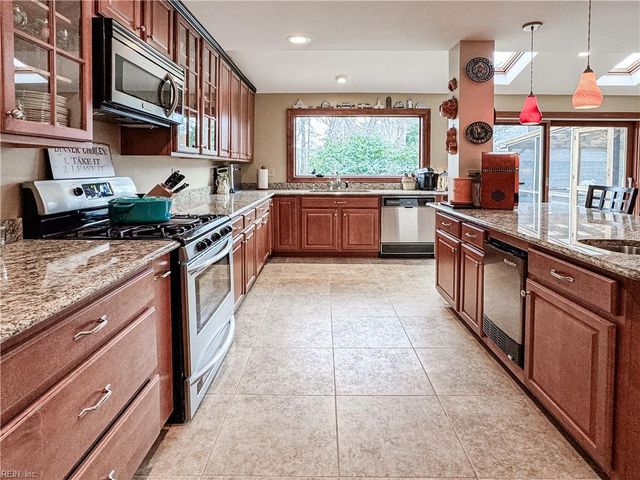 1209 Smith Cove CIR, Virginia Beach, VA 23455