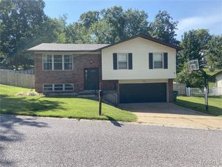 1310 Apollo Drive, Arnold, MO 63010